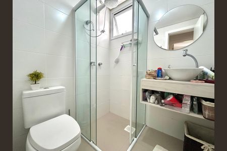 Apartamento para alugar com 63m², 2 quartos e 2 vagasBanheiro social