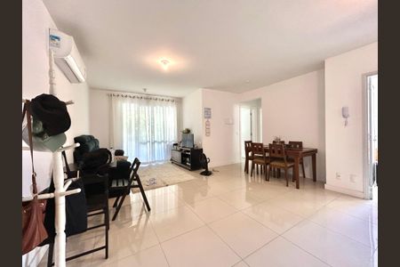 Apartamento para alugar com 63m², 2 quartos e 2 vagasSala