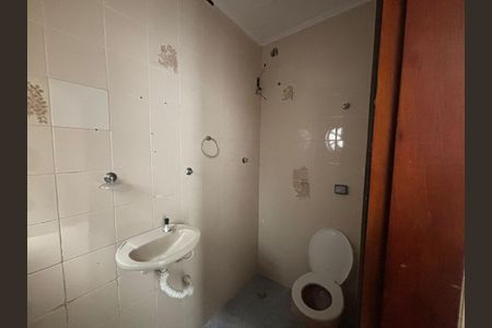 Casa à venda com 135m², 2 quartos e 1 vagaBANHEIRO
