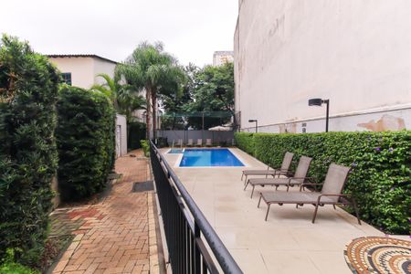 Apartamento para alugar com 28m², 1 quarto e sem vagaÁrea comum - Piscina