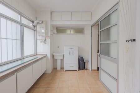 Apartamento à venda com 130m², 3 quartos e 1 vagaÁrea de Serviço