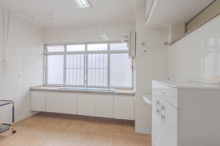 Apartamento à venda com 130m², 3 quartos e 1 vagaÁrea de Serviço