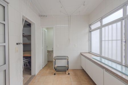 Apartamento à venda com 130m², 3 quartos e 1 vagaÁrea de Serviço