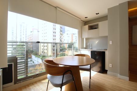 Cozinha de kitnet/studio para alugar com 1 quarto, 29m² em Itaim Bibi, São Paulo