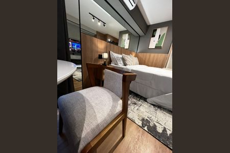 Sala / Quarto de apartamento para alugar com 1 quarto, 35m² em Pinheiros, São Paulo