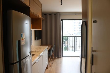Cozinha de apartamento para alugar com 1 quarto, 27m² em Água Branca, São Paulo