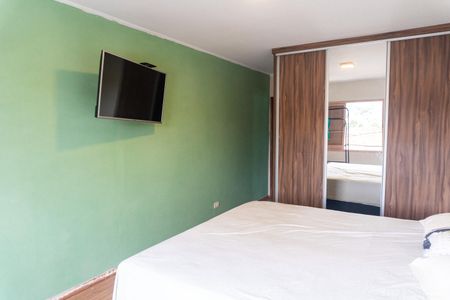 Suite de casa à venda com 3 quartos, 180m² em Parque Jabaquara, São Paulo