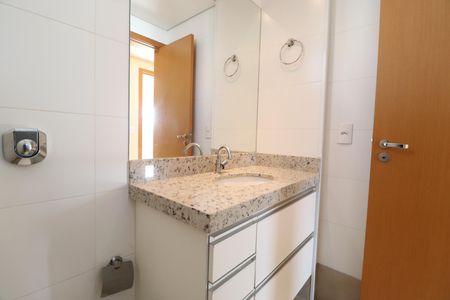 Apartamento para alugar com 97m², 3 quartos e 2 vagasBanheiro Social