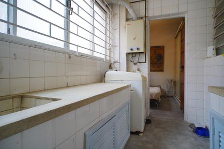 Apartamento à venda com 138m², 3 quartos e 1 vagaÁrea  de serviço 