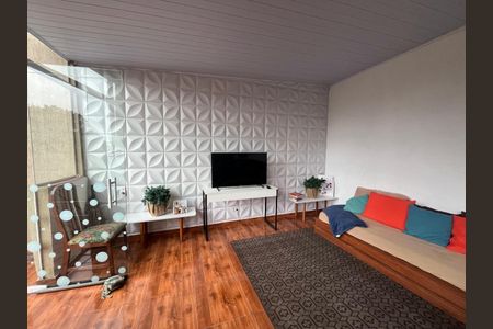 Casa à venda com 2 quartos, 188m² em Vila Helena, Santo André