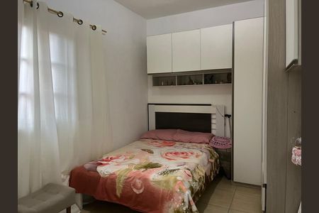 Casa à venda com 2 quartos, 188m² em Vila Helena, Santo André