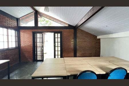 Casa à venda com 3 quartos, 224m² em Vila Progresso, Niterói