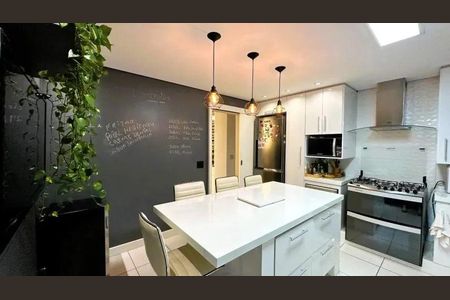 Apartamento à venda com 4 quartos, 110m² em Buritis, Belo Horizonte