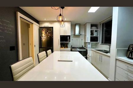 Apartamento à venda com 4 quartos, 110m² em Buritis, Belo Horizonte