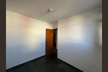 Apartamento à venda com 2 quartos, 49m² em Camargos, Belo Horizonte