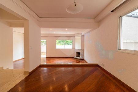 Casa à venda com 4 quartos, 369m² em Jardim dos Estados, São Paulo