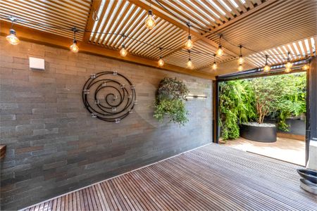 Casa à venda com 4 quartos, 334m² em Santo Amaro, São Paulo