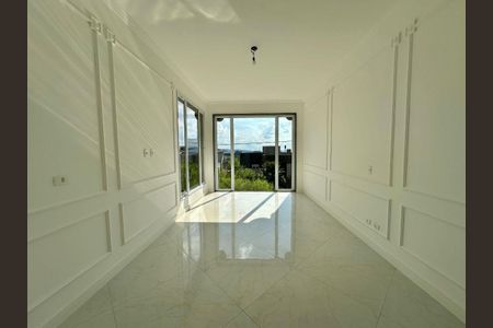 Casa à venda com 3 quartos, 303m² em Parque Sinai, Santana de Parnaíba