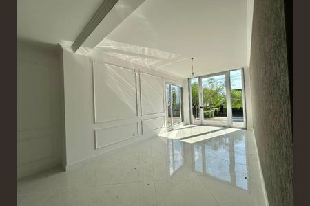 Casa à venda com 3 quartos, 303m² em Parque Sinai, Santana de Parnaíba