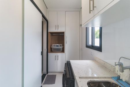 Casa de condomínio para alugar com 300m², 4 quartos e 4 vagasÁrea de Serviço