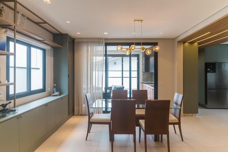 Casa de condomínio para alugar com 300m², 4 quartos e 4 vagasSala