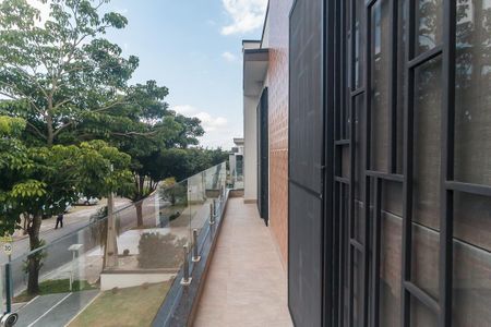 Casa de condomínio para alugar com 300m², 4 quartos e 4 vagasVaranda dos Quartos 1 e 2