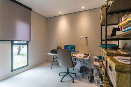 Casa de condomínio para alugar com 300m², 4 quartos e 4 vagasEscritório