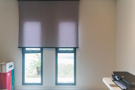 Casa de condomínio para alugar com 300m², 4 quartos e 4 vagasEscritório