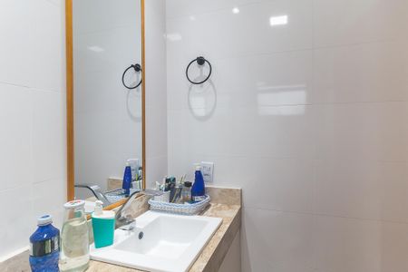 Casa de condomínio para alugar com 300m², 4 quartos e 4 vagasBanheiro da Suíte 4