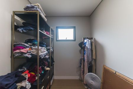 Casa de condomínio para alugar com 300m², 4 quartos e 4 vagasCloset