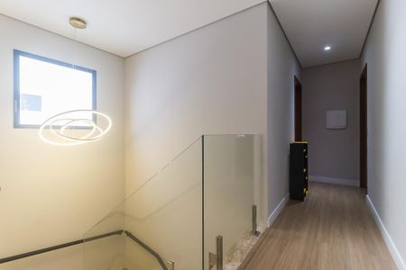 Casa de condomínio para alugar com 300m², 4 quartos e 4 vagasCorredor