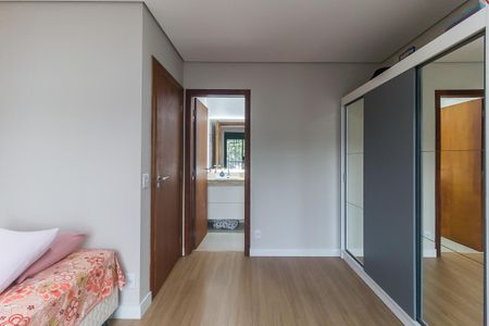 Casa de condomínio para alugar com 300m², 4 quartos e 4 vagasQuarto 2 - Suíte 2