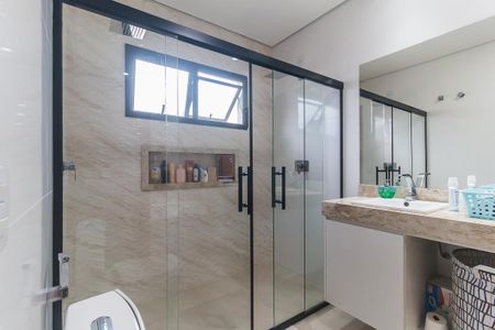 Casa de condomínio para alugar com 300m², 4 quartos e 4 vagasBanheiro da Suíte 1