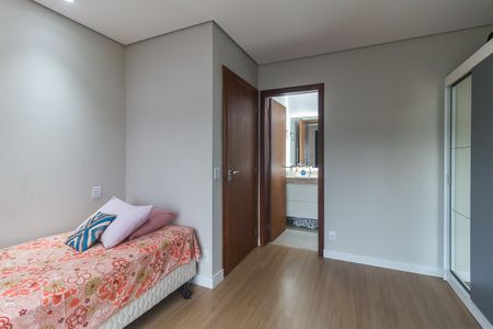 Casa de condomínio para alugar com 300m², 4 quartos e 4 vagasQuarto 2 - Suíte 2