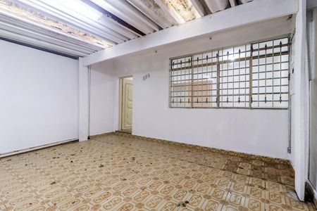 Garagem de casa à venda com 3 quartos, 110m² em Campo Belo, São Paulo