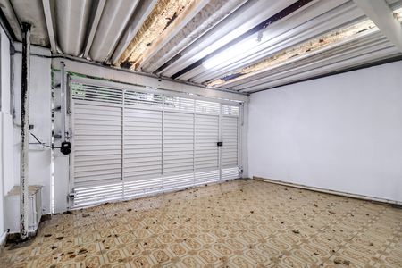 Garagem de casa à venda com 3 quartos, 110m² em Campo Belo, São Paulo