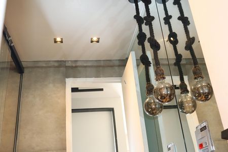 Apartamento à venda com 60m², 1 quarto e 2 vagasBanheiro 1