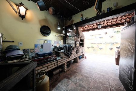 Casa para alugar com 300m², 8 quartos e 3 vagasÁrea externa