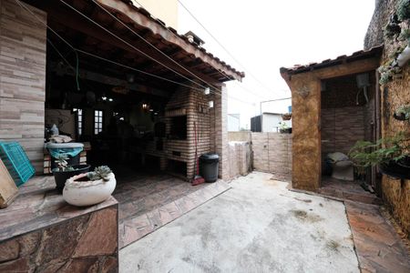 Casa para alugar com 300m², 8 quartos e 3 vagasÁrea externa