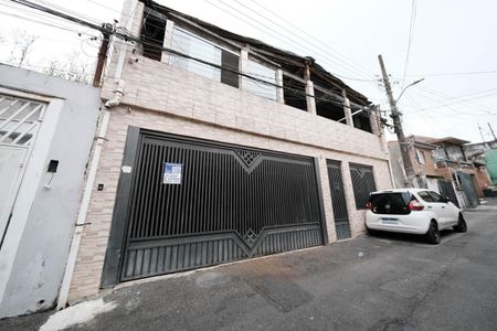 Casa para alugar com 300m², 8 quartos e 3 vagasFachada
