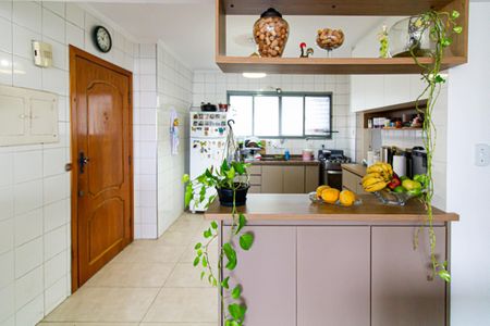 Cozinha de apartamento à venda com 3 quartos, 135m² em Lapa, São Paulo