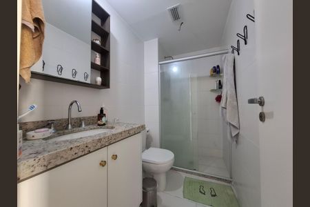 Banheiro  de apartamento à venda com 1 quarto, 44m² em Centro, Rio de Janeiro