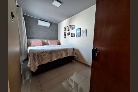 Apartamento à venda com 116m², 2 quartos e 1 vaga Apartamento à venda com 116m², 2 quartos e 1 vagaQuarto