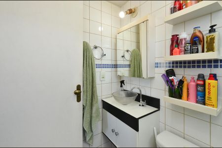 Apartamento à venda com 170m², 3 quartos e sem vaga Apartamento à venda com 170m², 3 quartos e sem vagaBanheiro Suíte
