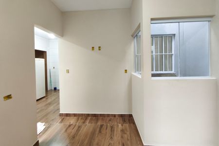 Sala de casa para alugar com 2 quartos, 78m² em Parque Dom Pedro Ii, Campinas