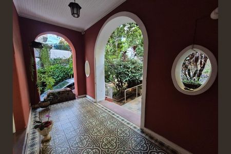 Casa para alugar com 600m², 7 quartos e 3 vagas