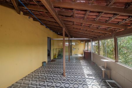 Casa à venda com 300m², 4 quartos e 2 vagas Casa à venda com 300m², 4 quartos e 2 vagasSala 2