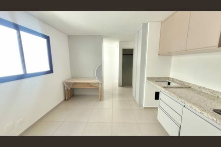 Apartamento para alugar com 27m², 1 quarto e sem vaga