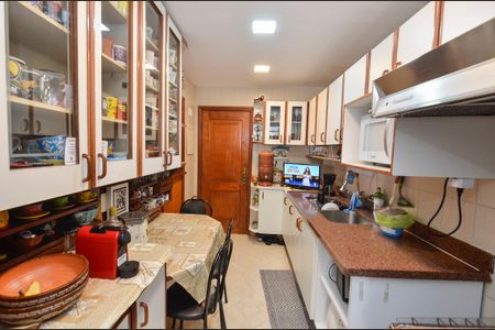 Apartamento à venda com 101m², 3 quartos e 1 vagaCozinha