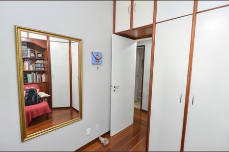 Apartamento à venda com 101m², 3 quartos e 1 vagaQuarto 2
